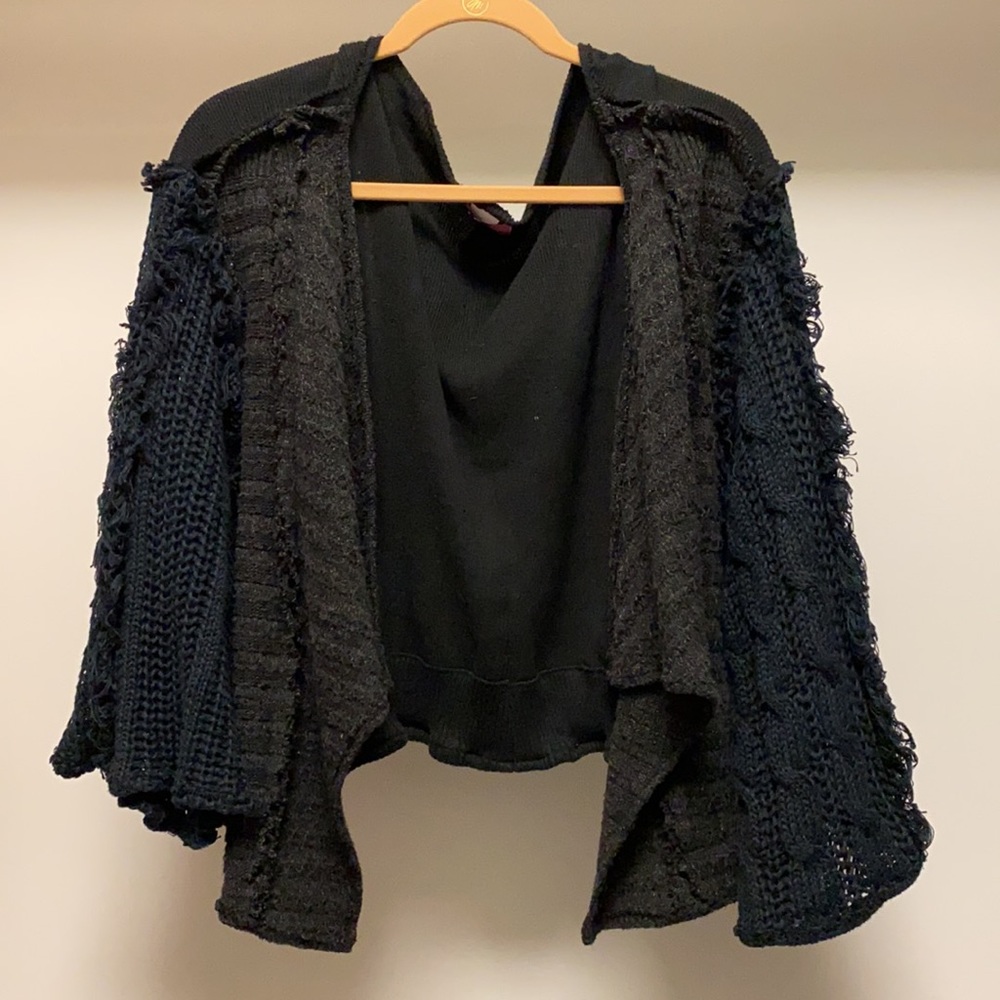 Beautiful JOHNNY GATEUX cardigan o/s